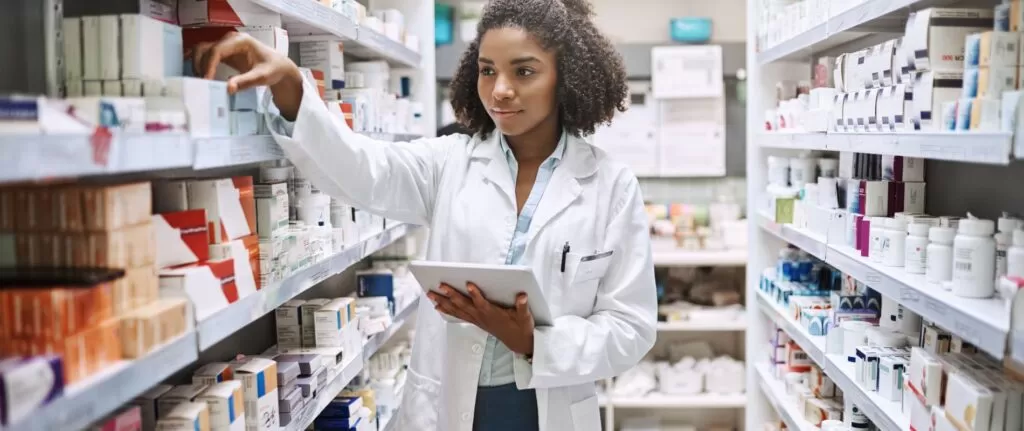 Escassez de medicamentos: como superar esse desafio logístico com a inteligência artificial?